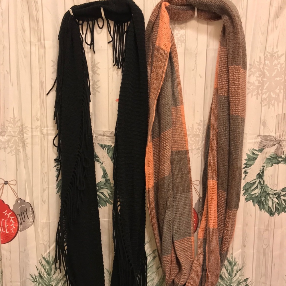 Knitted scarves bundle